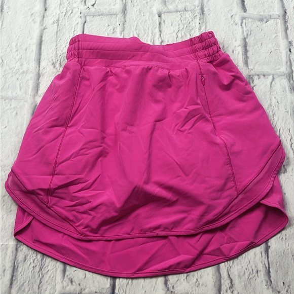 Lululemon Hotty Hot High-Rise Skirt
Sonic Pink Women’s Sz 4 - Picture 8 of 11